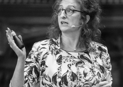 Dr Jo House
